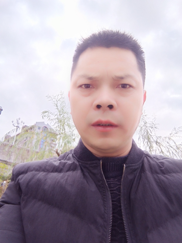 随缘的第一张照片--龙岩相亲网