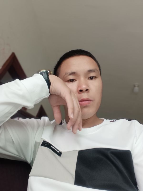 冷漠的第一张照片--龙岩相亲网