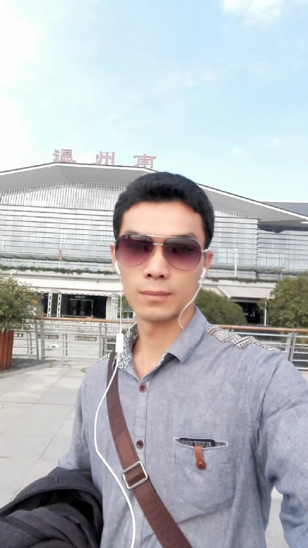 错把真心喂了狗的第三张照片--龙岩相亲网