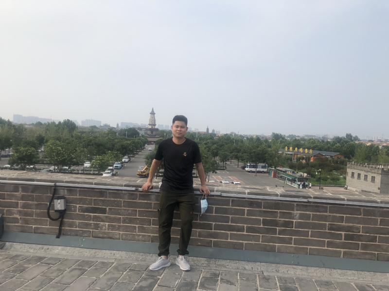 123.向左向右的第一张照片--龙岩相亲网
