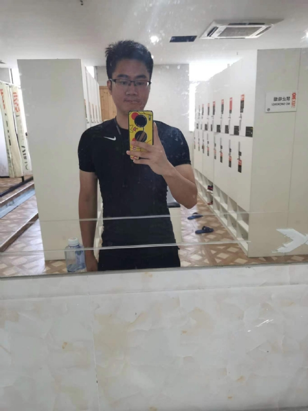 习惯发呆的第一张照片--龙岩相亲网